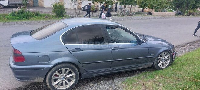 BMW 320 1998, 400,000 km - 2.0 l - Zaqatala