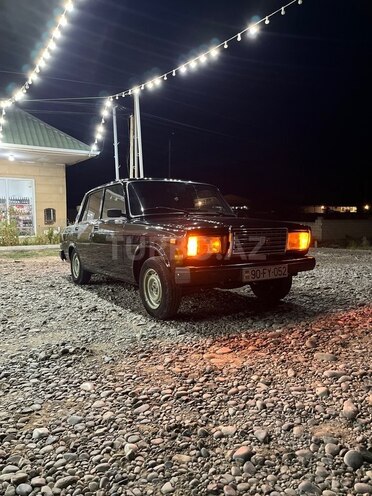 LADA (VAZ) 2107 2011, 35,000 km - 1.6 л - Salyan