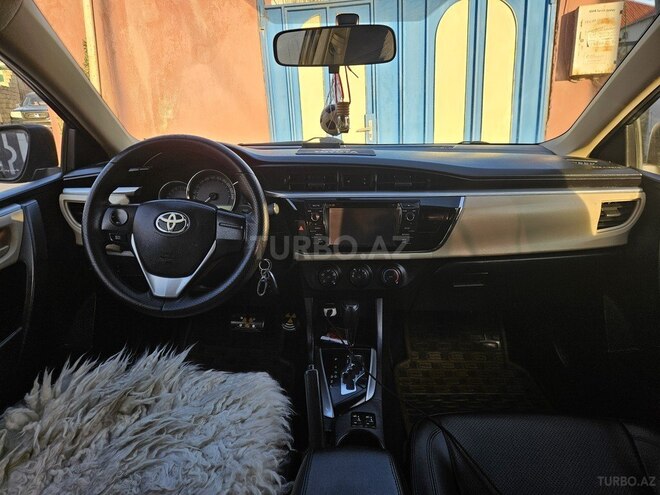 Toyota Corolla 2014, 330,000 km - 1.6 l - Bakı