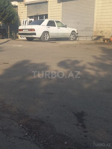 Mercedes 190 1988, 411,111 km - 2.0 l - Sabirabad
