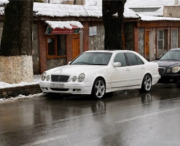 Mercedes E 240 2001, 411,000 km - 2.4 l - Şəmkir