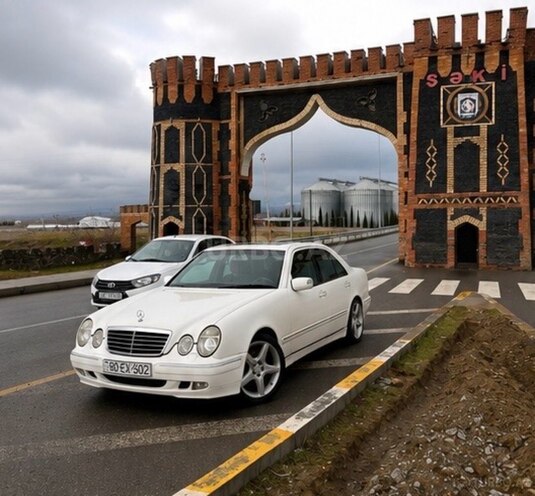 Mercedes E 240 2001, 411,000 km - 2.4 l - Şəmkir