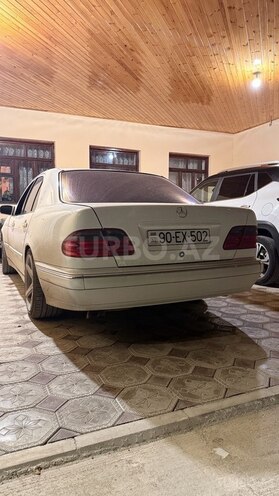 Mercedes E 240 2001, 411,000 km - 2.4 l - Şəmkir