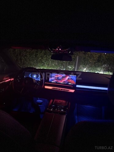 BMW i5 2023, 40,000 km - 0.0 l - Bakı