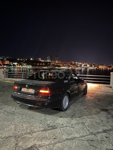 BMW 528 1996, 348,000 km - 2.8 l - Bakı