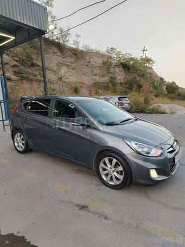 Hyundai Accent 2012, 350,000 km - 1.6 l - Qusar