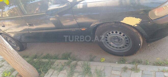 Opel Vectra 1997, 258,480 km - 2.0 l - Biləsuvar