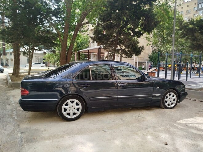 Mercedes E 230 1995, 588,000 km - 2.3 l - Bakı