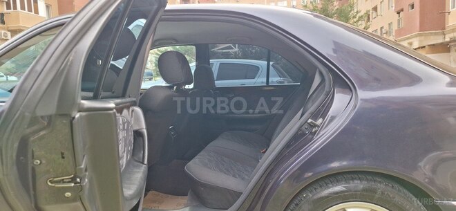 Mercedes E 220 1999, 490,000 km - 2.2 л - Bakı