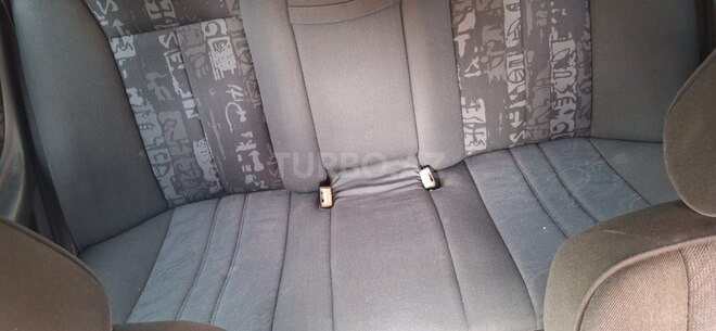 Mercedes E 220 1999, 490,000 km - 2.2 л - Bakı