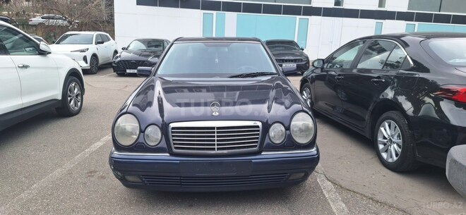 Mercedes E 220 1999, 490,000 km - 2.2 л - Bakı