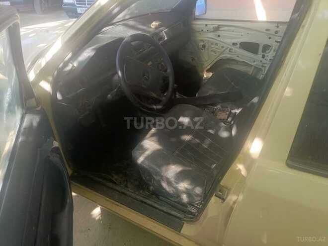 Mercedes  1992, 250,000 km - 2.0 l - Sabirabad