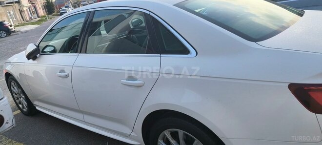 Audi A4 2018, 200,000 km - 2.0 l - Bakı