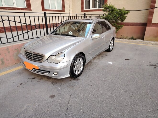 Mercedes C 240 2005, 241,000 km - 2.6 l - Bakı