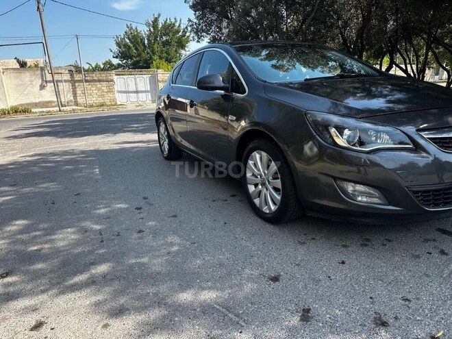 Opel Astra 2010, 254,000 km - 1.6 l - Sumqayıt