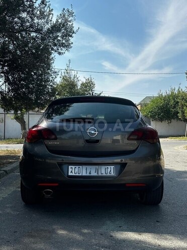 Opel Astra 2010, 254,000 km - 1.6 l - Sumqayıt