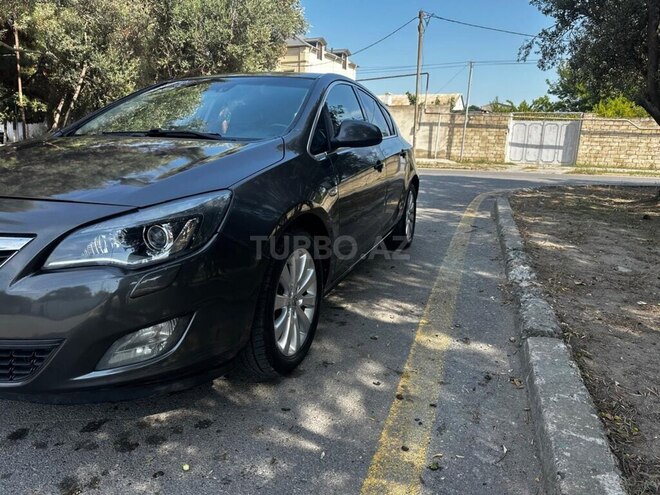 Opel Astra 2010, 254,000 km - 1.6 l - Sumqayıt