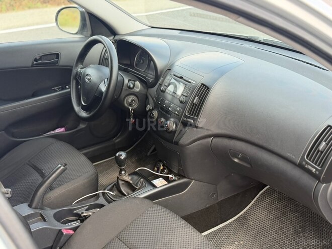 Hyundai i30 2009, 274,000 km - 1.6 л - Bakı