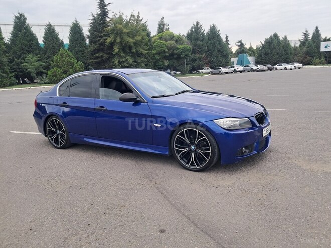 BMW 325 2006, 327,000 km - 2.5 l - Qazax