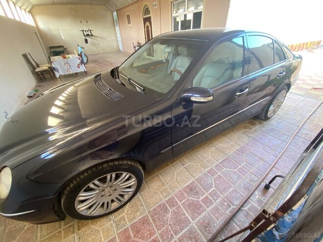 Mercedes E 240 2003, 247,000 km - 2.6 l - Bakı