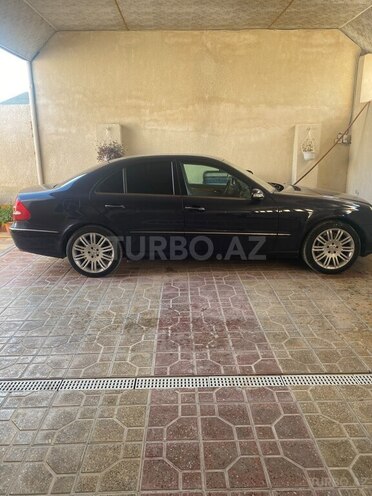 Mercedes E 240 2003, 247,000 km - 2.6 l - Bakı