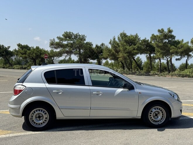 Opel Astra 2004, 250,000 km - 1.4 l - Bakı