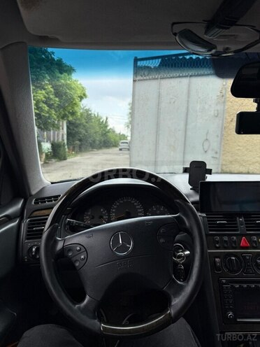 Mercedes E 270 2001, 444,000 km - 2.7 l - Sumqayıt