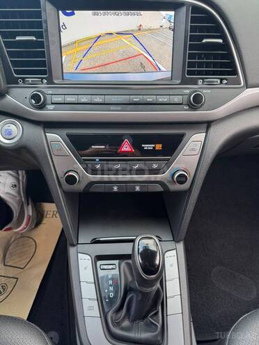 Hyundai Avante 2018, 181,000 km - 1.6 л - Bakı