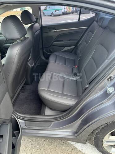 Hyundai Avante 2018, 181,000 km - 1.6 л - Bakı
