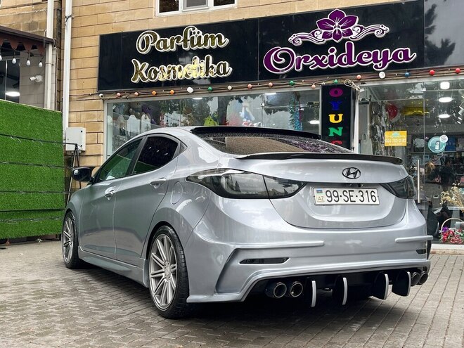 Hyundai Elantra 2015, 145,000 km - 1.8 л - Zaqatala
