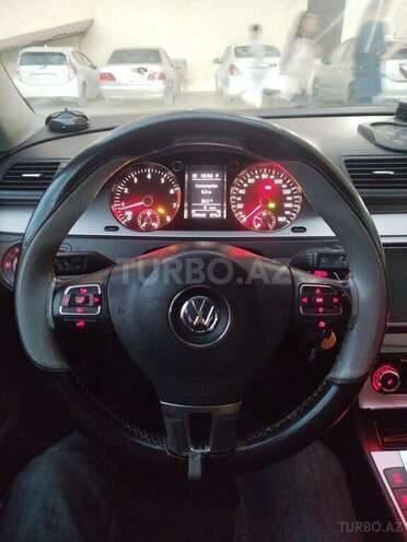 Volkswagen Passat 2010, 200,000 km - 2.0 л - Bakı