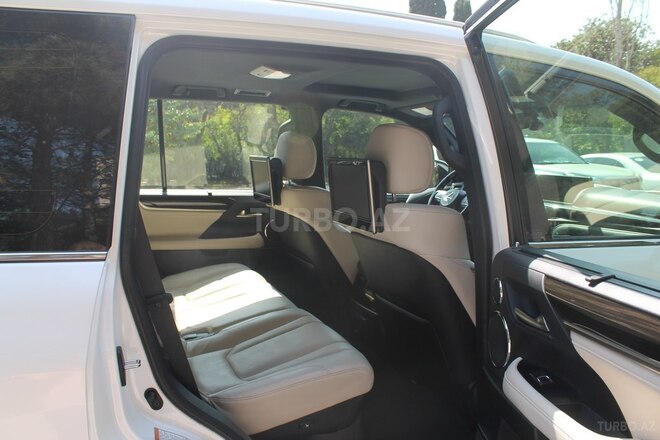 Lexus LX 570 2016, 95,000 km - 5.7 л - Bakı