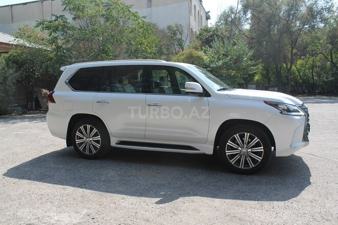 Lexus LX 570 2016, 95,000 km - 5.7 л - Bakı