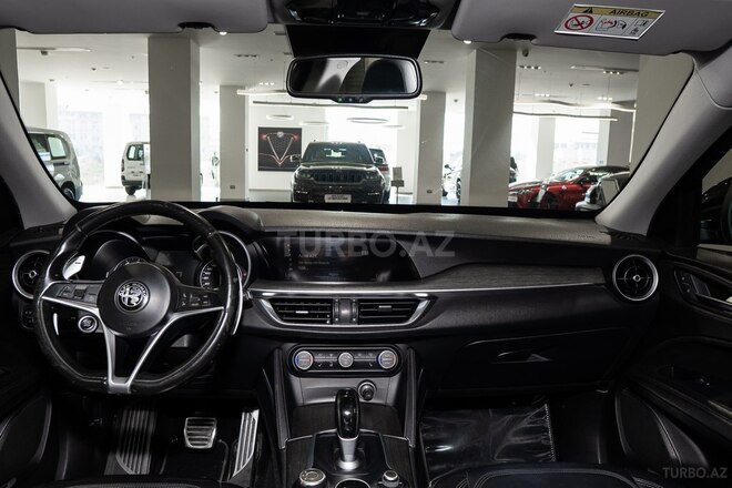 Alfa Romeo Stelvio 2017, 157,489 km - 2.0 l - Bakı
