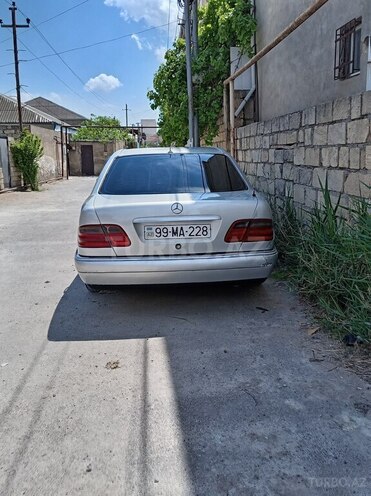 Mercedes E 280 1996, 465,745 km - 2.8 l - Kürdəmir