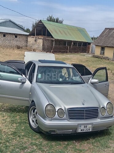 Mercedes E 280 1996, 465,745 km - 2.8 l - Kürdəmir