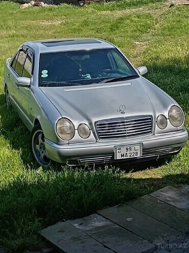 Mercedes E 280 1996, 465,745 km - 2.8 l - Kürdəmir