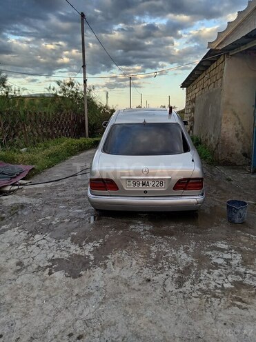Mercedes E 280 1996, 465,745 km - 2.8 l - Kürdəmir