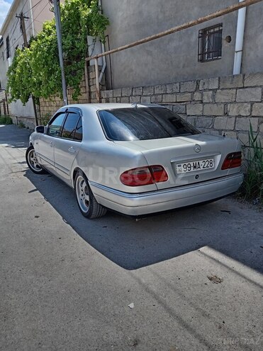 Mercedes E 280 1996, 465,745 km - 2.8 l - Kürdəmir