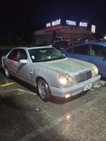 Mercedes E 280 1996, 465,745 km - 2.8 l - Kürdəmir