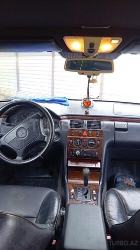 Mercedes E 280 1996, 465,745 km - 2.8 l - Kürdəmir