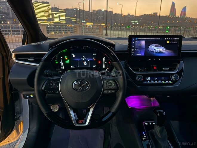 Toyota Corolla 2025, 11,000 km - 1.8 l - Bakı