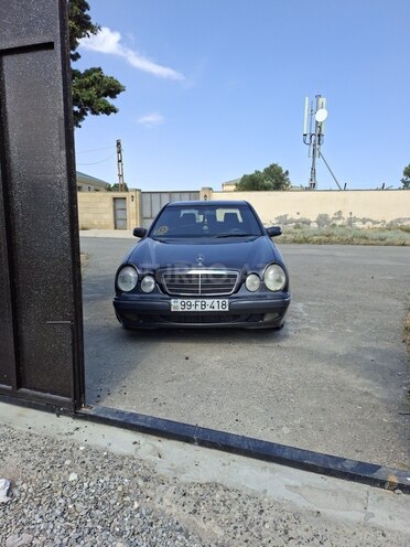 Mercedes E 220 1999, 450,000 km - 2.2 l - Bakı