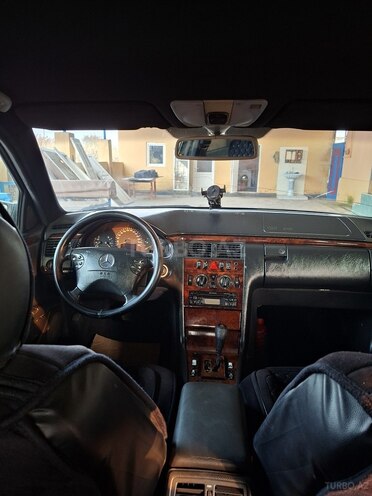 Mercedes E 220 1999, 450,000 km - 2.2 l - Bakı