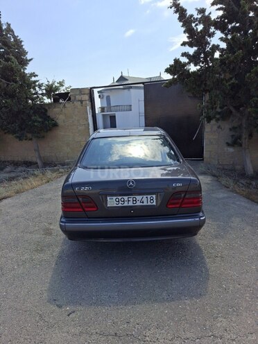 Mercedes E 220 1999, 450,000 km - 2.2 l - Bakı