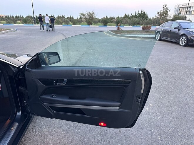 Mercedes E 200 2010, 178,000 km - 1.8 l - Sumqayıt