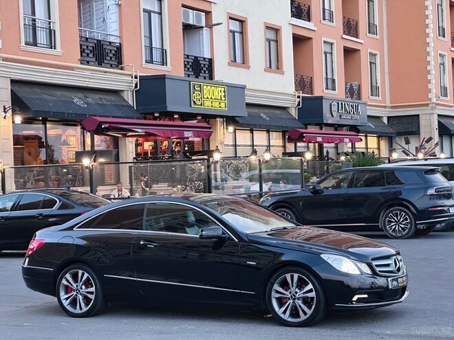 Mercedes E 200 2010, 178,000 km - 1.8 l - Sumqayıt
