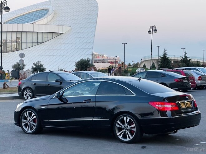 Mercedes E 200 2010, 178,000 km - 1.8 l - Sumqayıt