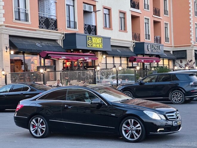 Mercedes E 200 2010, 178,000 km - 1.8 l - Sumqayıt