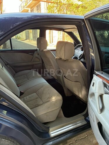 Mercedes E 240 1999, 389,000 km - 2.4 l - Bakı